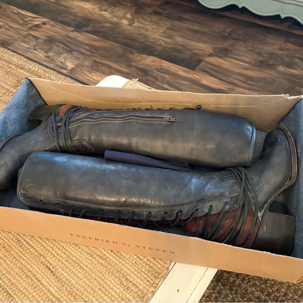 Freebird By Steven Coal Boots in black - Picture 13 of 15